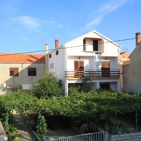 Apartament 8400b